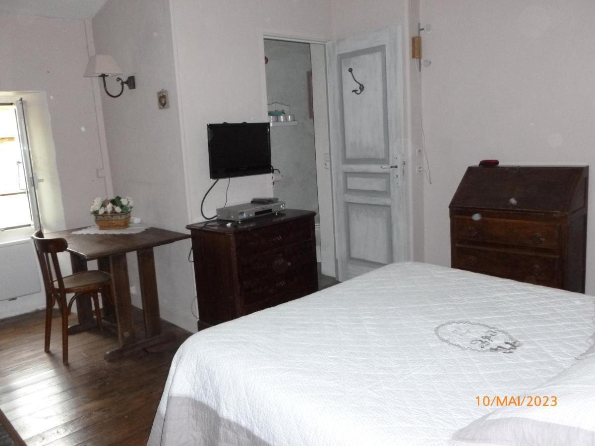 Maison De Village Saint-Paul-des-Fonts Екстер'єр фото